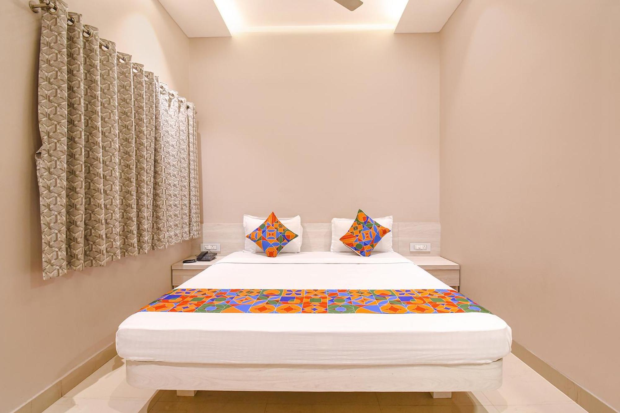 כלכותה Fabhotel Kitchen Q Inn - Belaghata מראה חיצוני תמונה