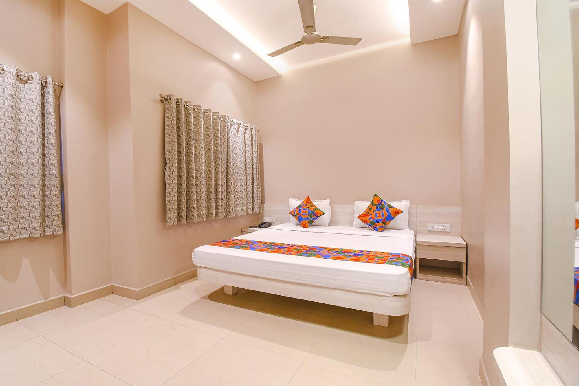 כלכותה Fabhotel Kitchen Q Inn - Belaghata מראה חיצוני תמונה