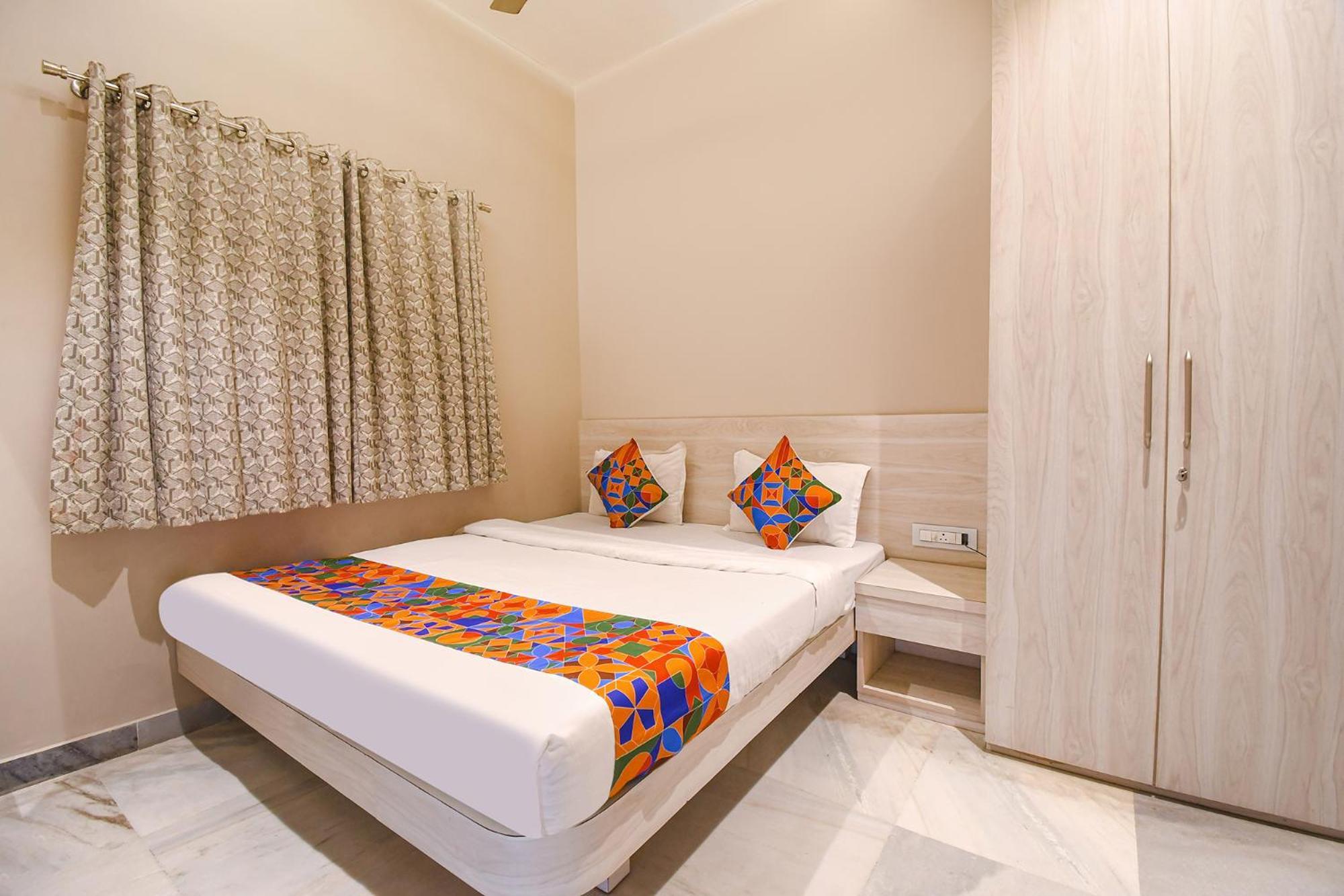 כלכותה Fabhotel Kitchen Q Inn - Belaghata מראה חיצוני תמונה