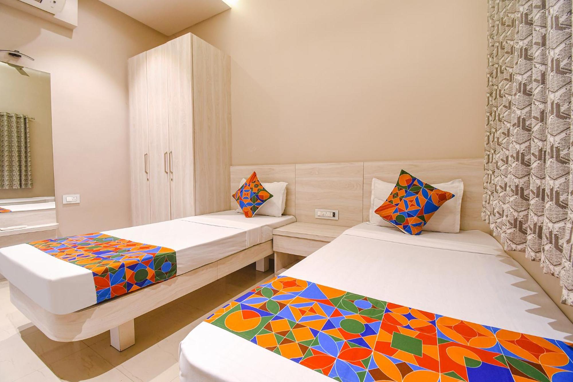 כלכותה Fabhotel Kitchen Q Inn - Belaghata מראה חיצוני תמונה