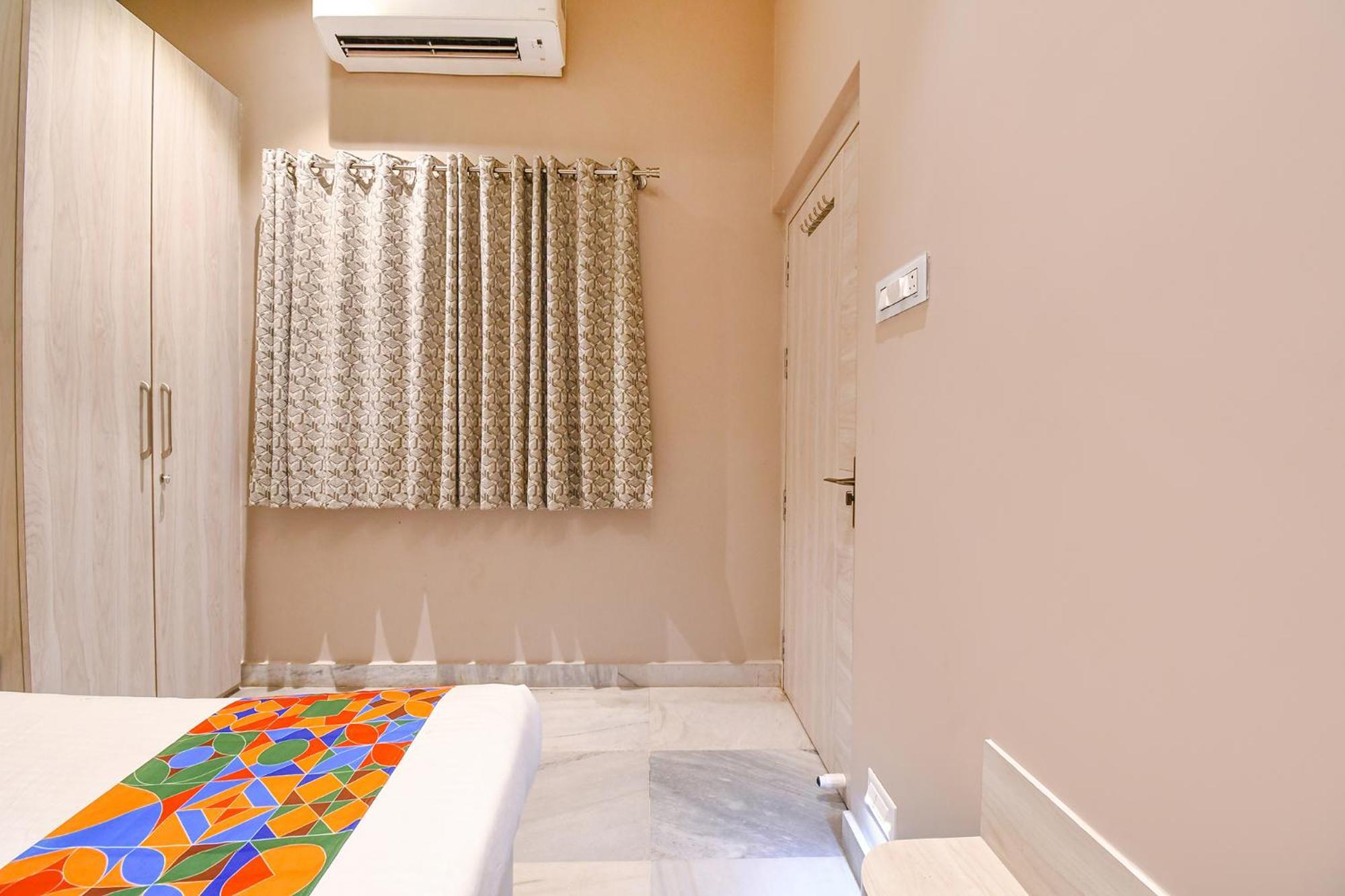כלכותה Fabhotel Kitchen Q Inn - Belaghata מראה חיצוני תמונה